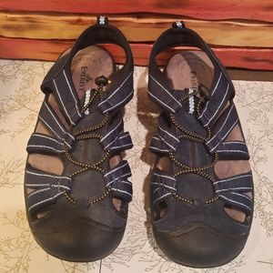 Everest navy blue suede sporty sandals 7.5 Elsinore